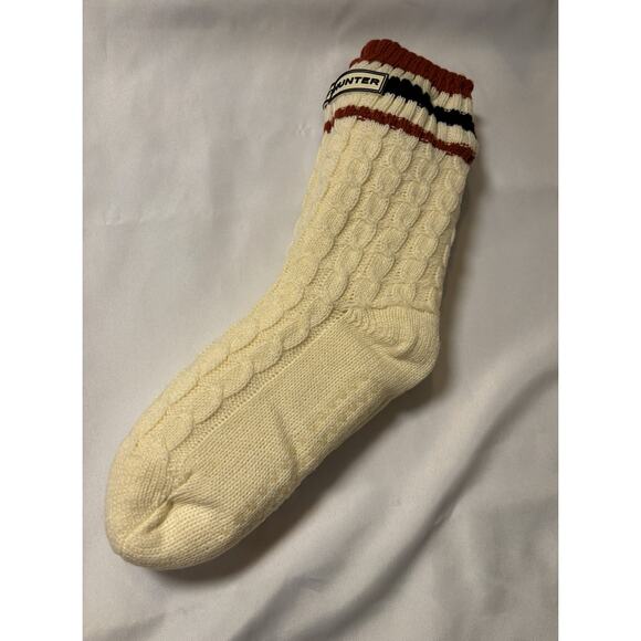 HUNTER Cable Knit Slipper Socks Cream Sherpa Grip Bottom Cozy Boot Socks NWT - Picture 2 of 5